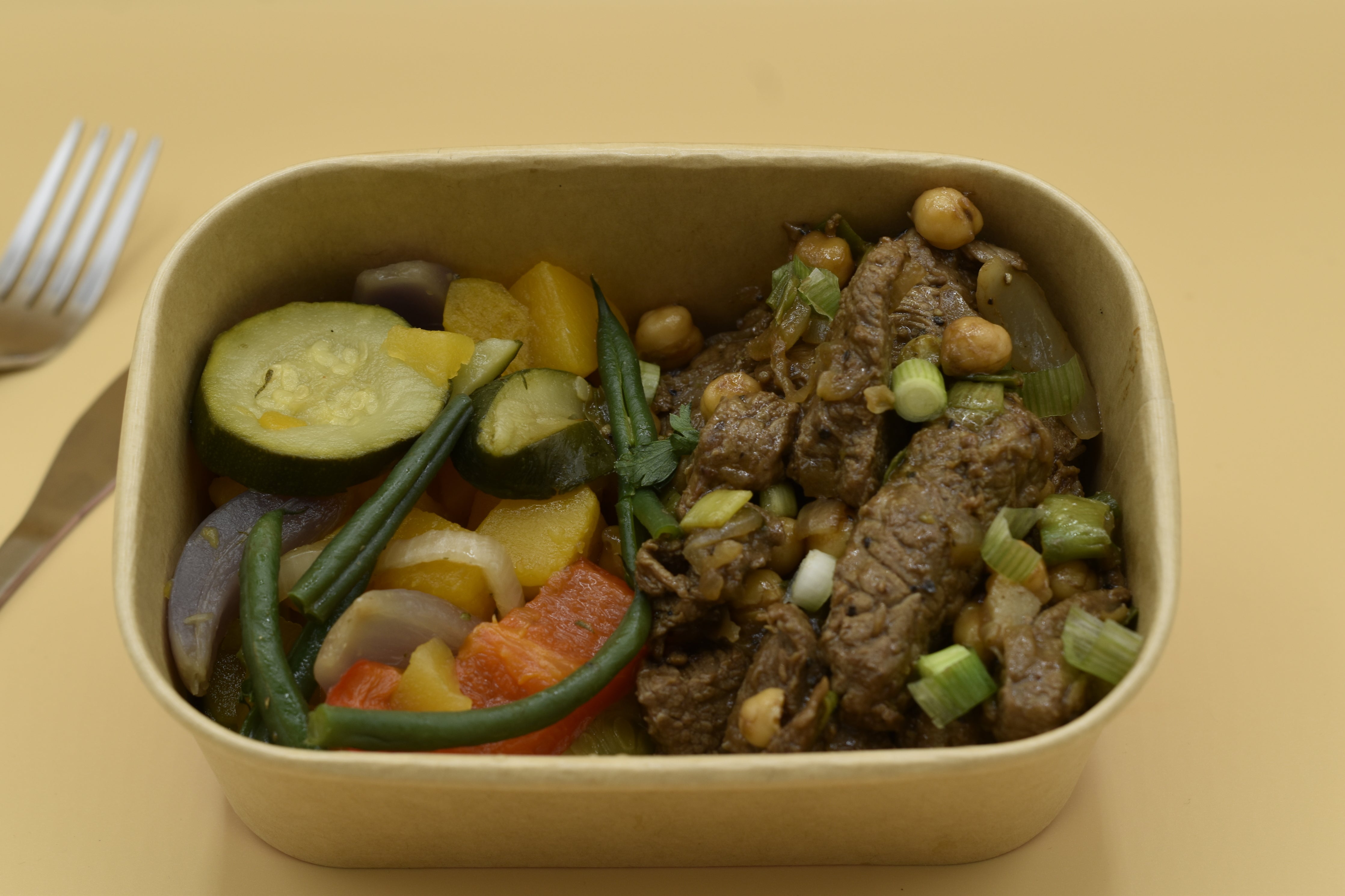 Seasoned Steak with Mediterranean Veg